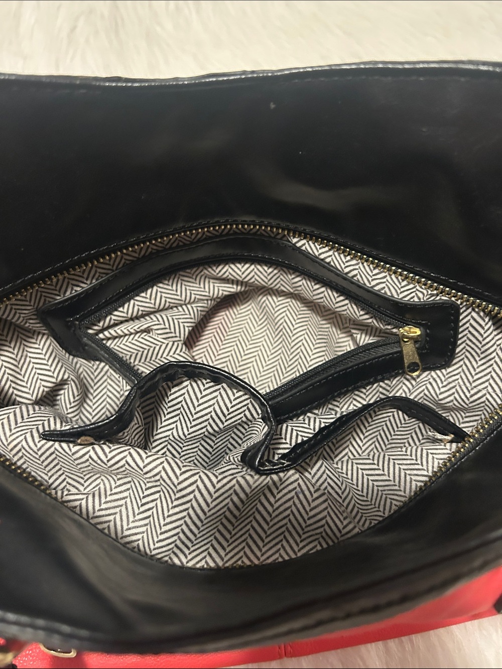 Steve Madden Red and Black Shoulder Satchel with Removable Strap - Picture 12 of 14